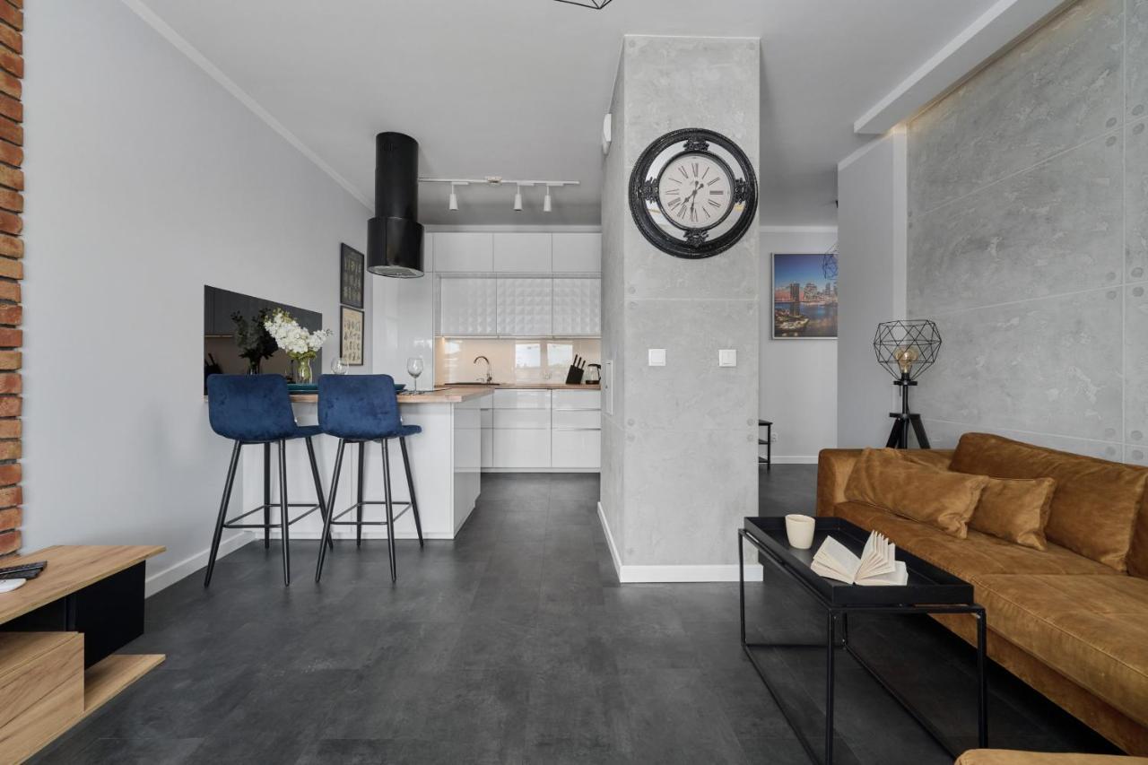 Stylish Kosciuszki Apartaments Near The Market Square With Free Garage Wroclaw By Noclegi Renters Exterior foto