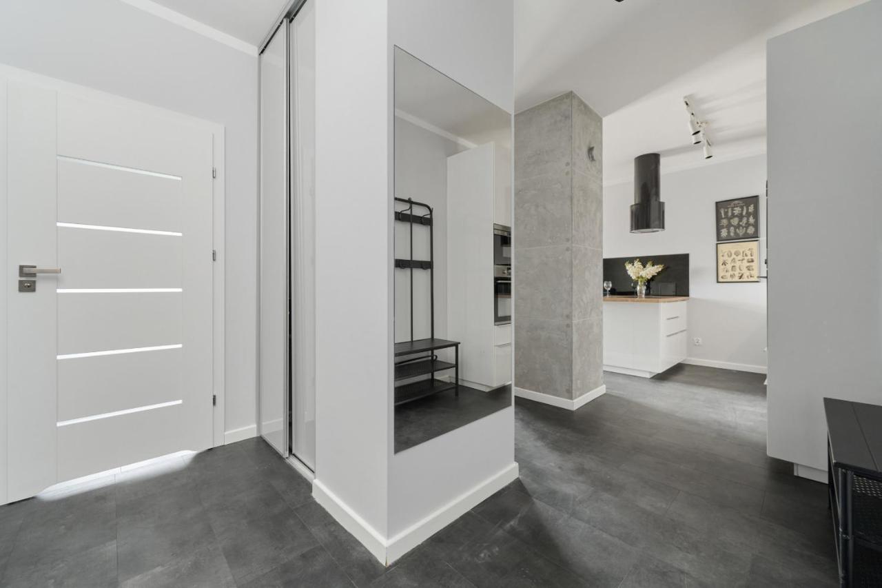 Stylish Kosciuszki Apartaments Near The Market Square With Free Garage Wroclaw By Noclegi Renters Exterior foto